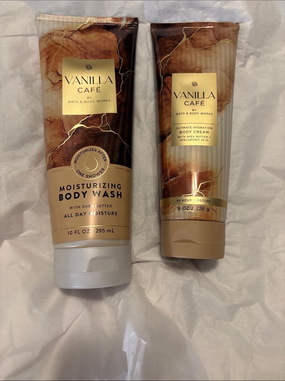 Bath & Body Works Vanilla Café Moisturizing Body Wash & Ultimate Hydration Body